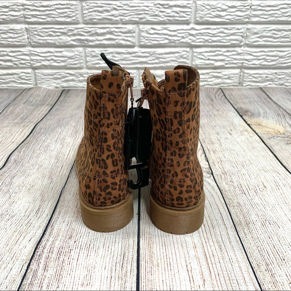 Time and Tru Leopard Print Lug Boots Combat - Picture 5 of 6